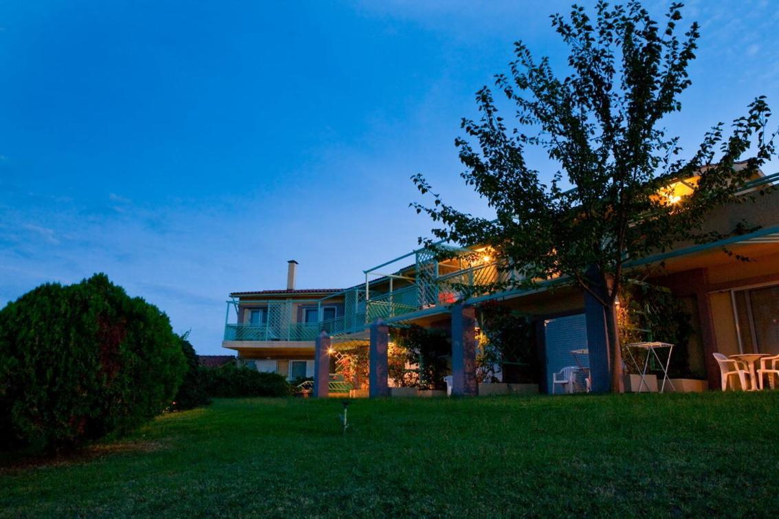 Daphne Holiday Club Chalkidiki Bagian luar foto
