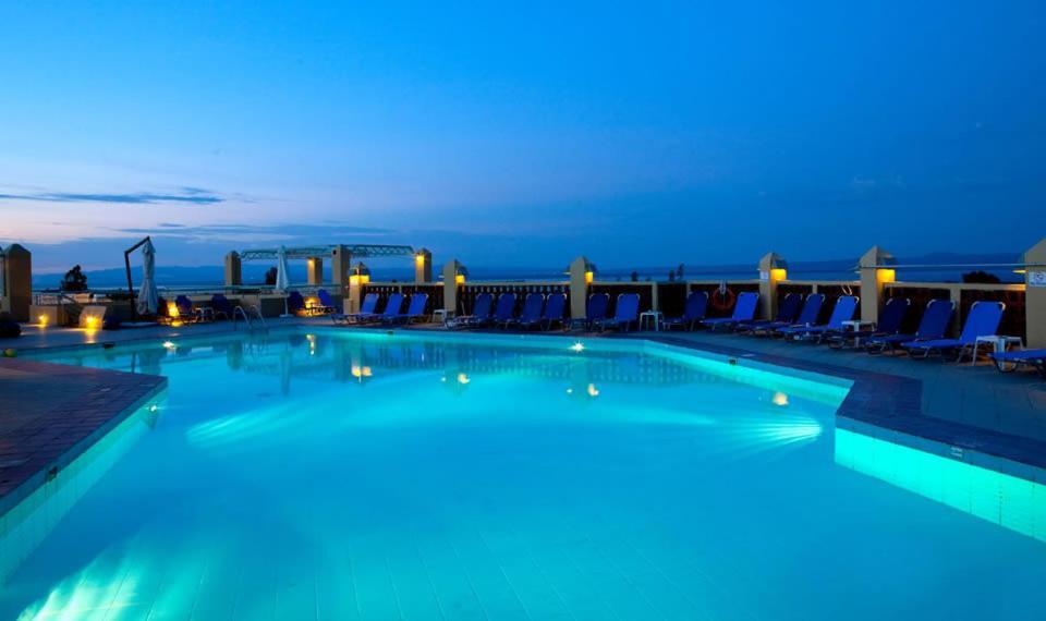 Daphne Holiday Club Chalkidiki Bagian luar foto